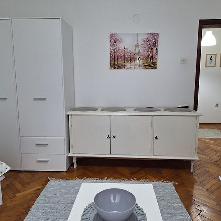 Apartment Ljiljan 2 Ni Exterior foto